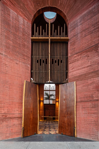 Tmagazine_SantaCruzChapel